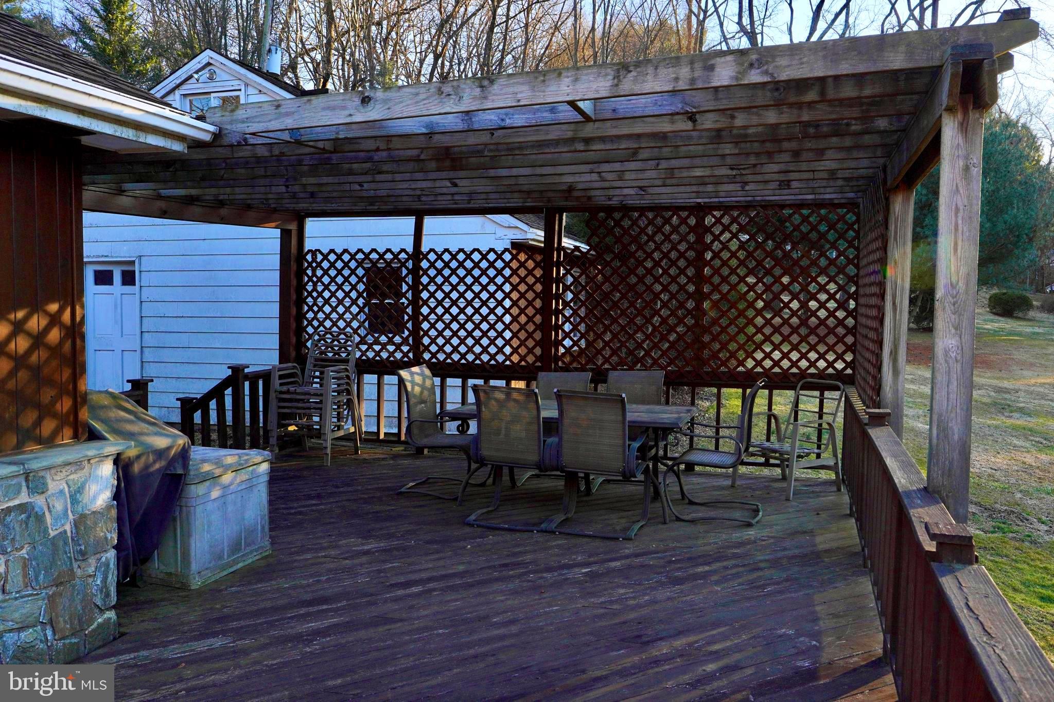 401 Ray Mar Road Oxford, PA 19363 - Photo 37 of 39 Deck