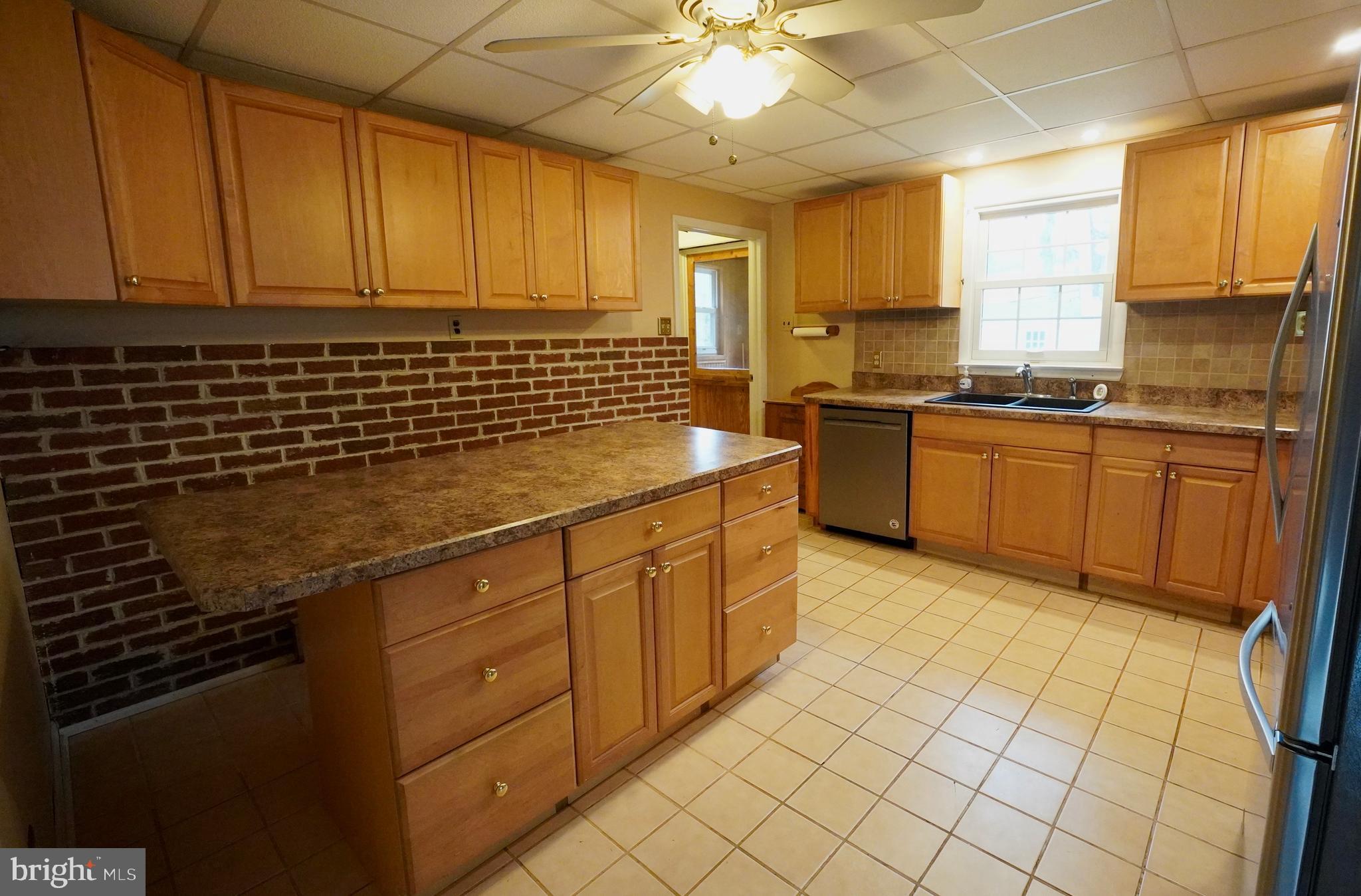 401 Ray Mar Road Oxford, PA 19363 - Photo 5 of 39 Gallery Image 5
