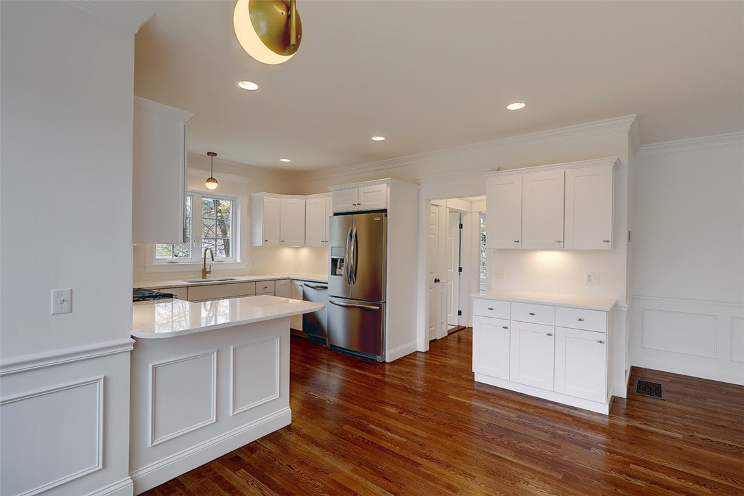 4 Congress Road Barrington, RI 02806 - Photo 12 of 29 Gallery Image 12