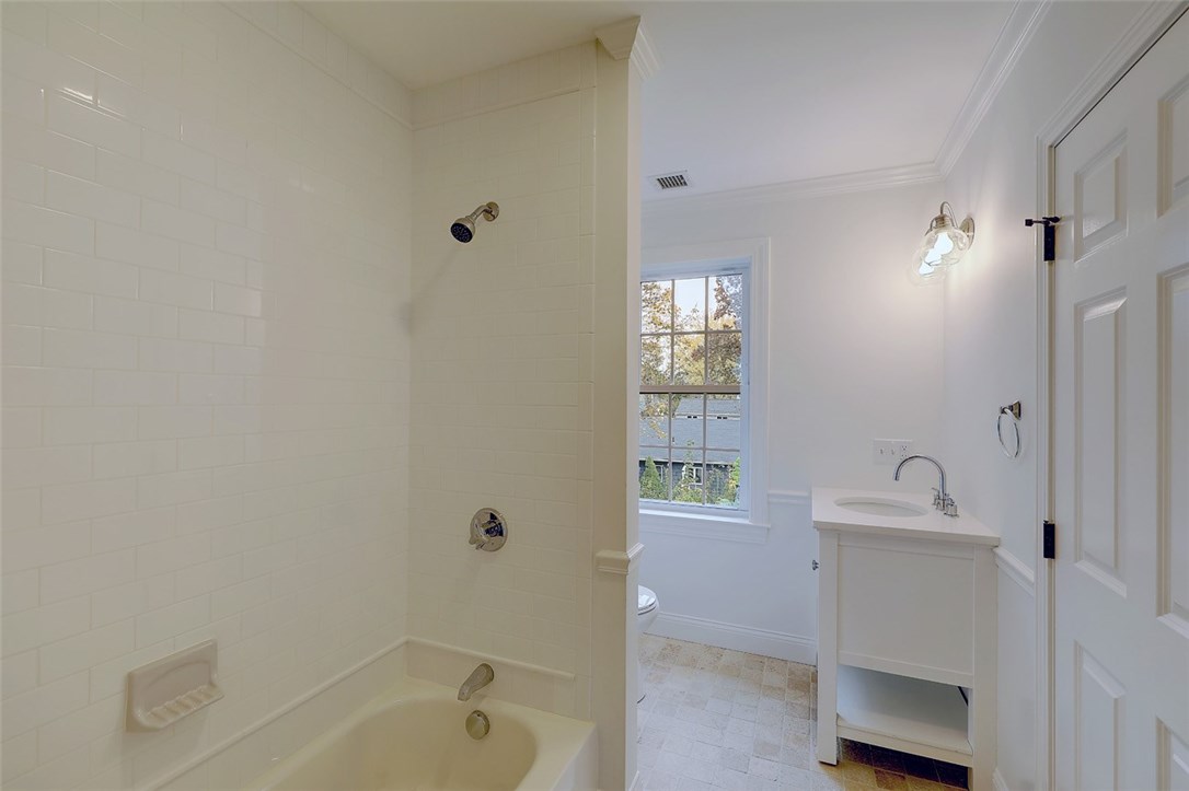 4 Congress Road Barrington, RI 02806 - Photo 26 of 29 Gallery Image 26