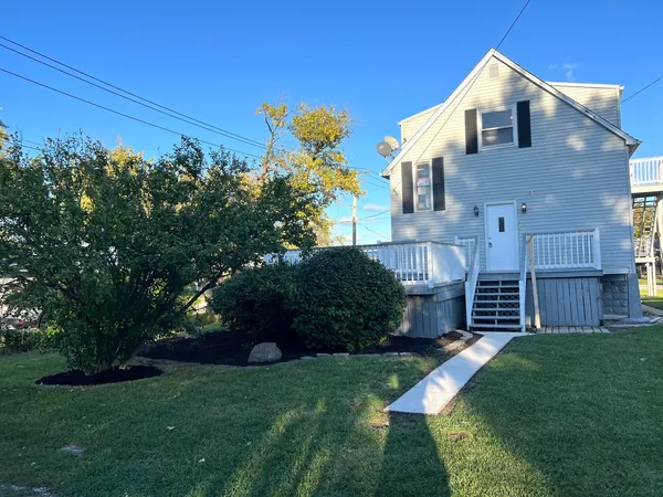 $1,525 | 3002 Green Street, Unit 2, Steger, IL 60475