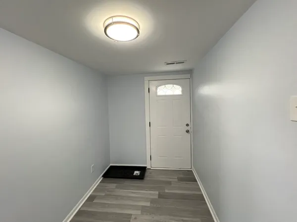 $1,525 | 3002 Green Street, Unit 2, Steger, IL 60475