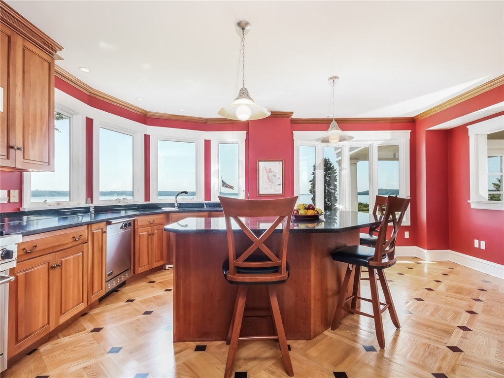 18 Stonegate Road Warren, RI 02885 - Photo 16 of 40