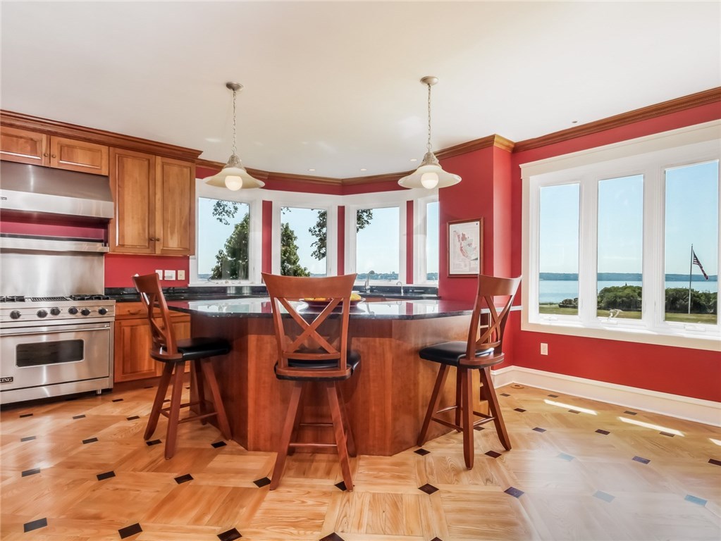 18 Stonegate Road Warren, RI 02885 - Photo 17 of 40