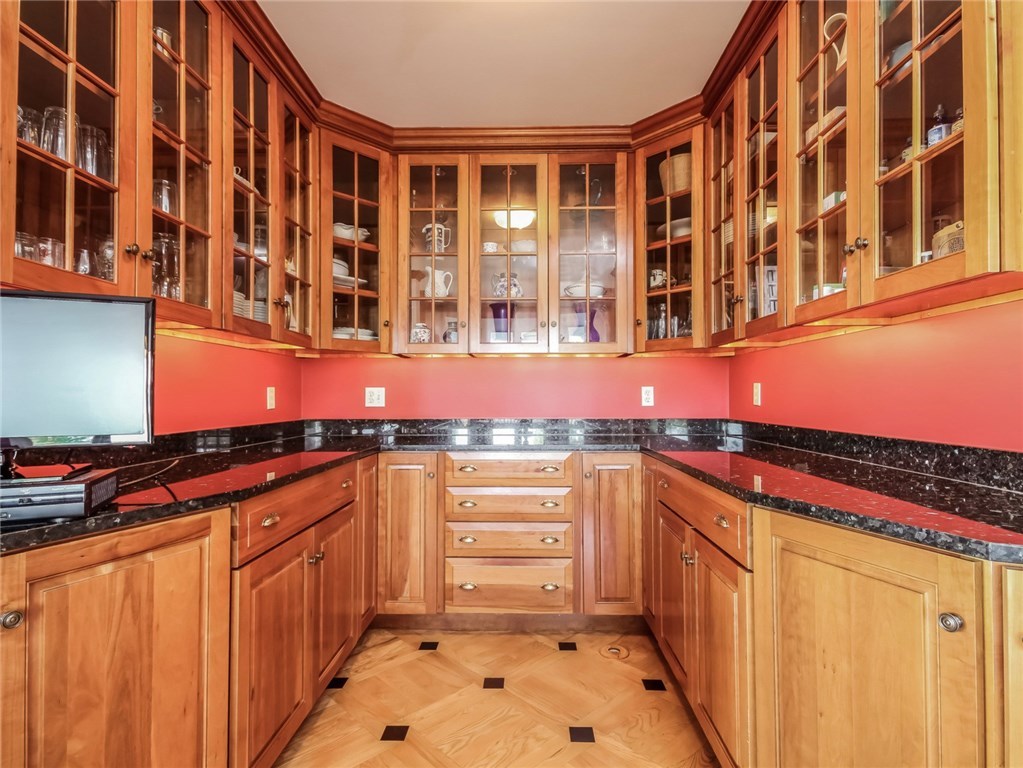 18 Stonegate Road Warren, RI 02885 - Photo 19 of 40