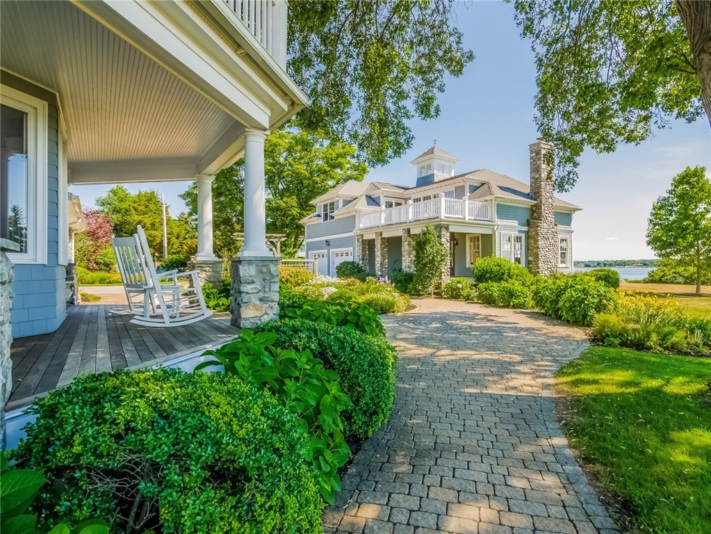 18 Stonegate Road Warren, RI 02885 - Photo 2 of 40