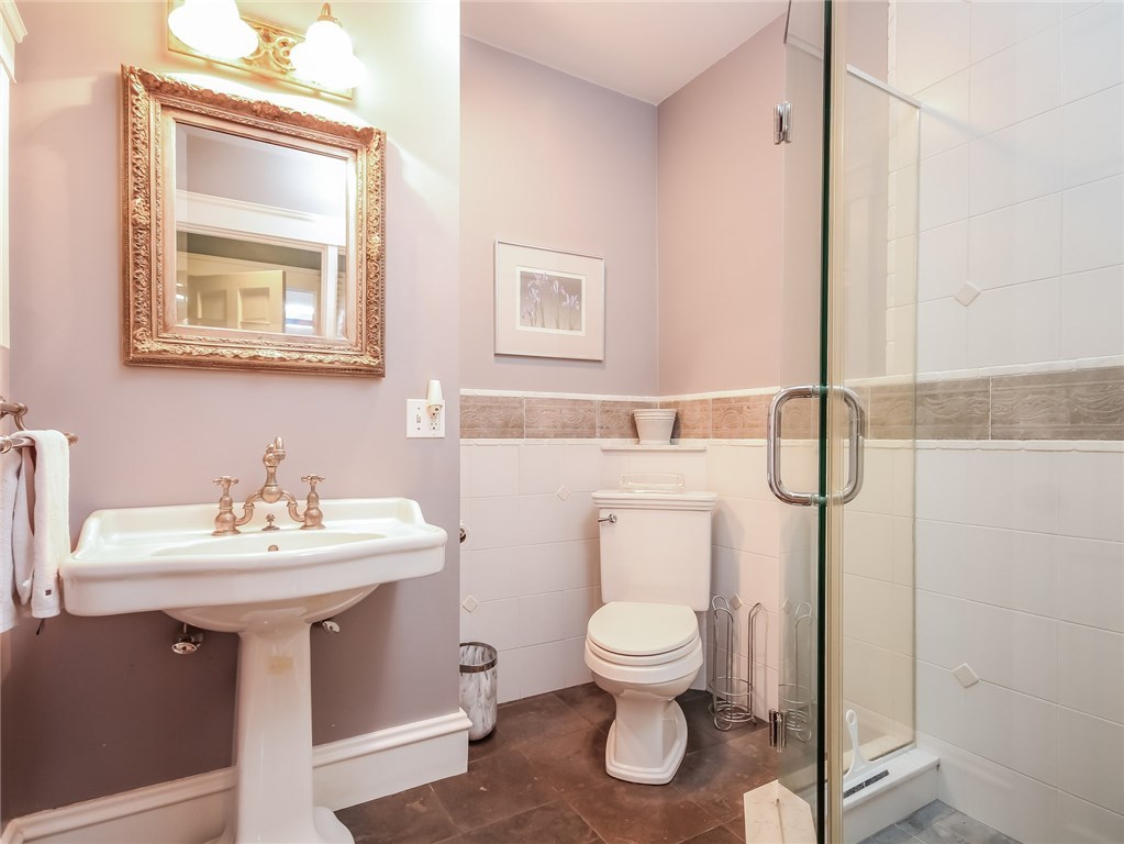 18 Stonegate Road Warren, RI 02885 - Photo 28 of 40