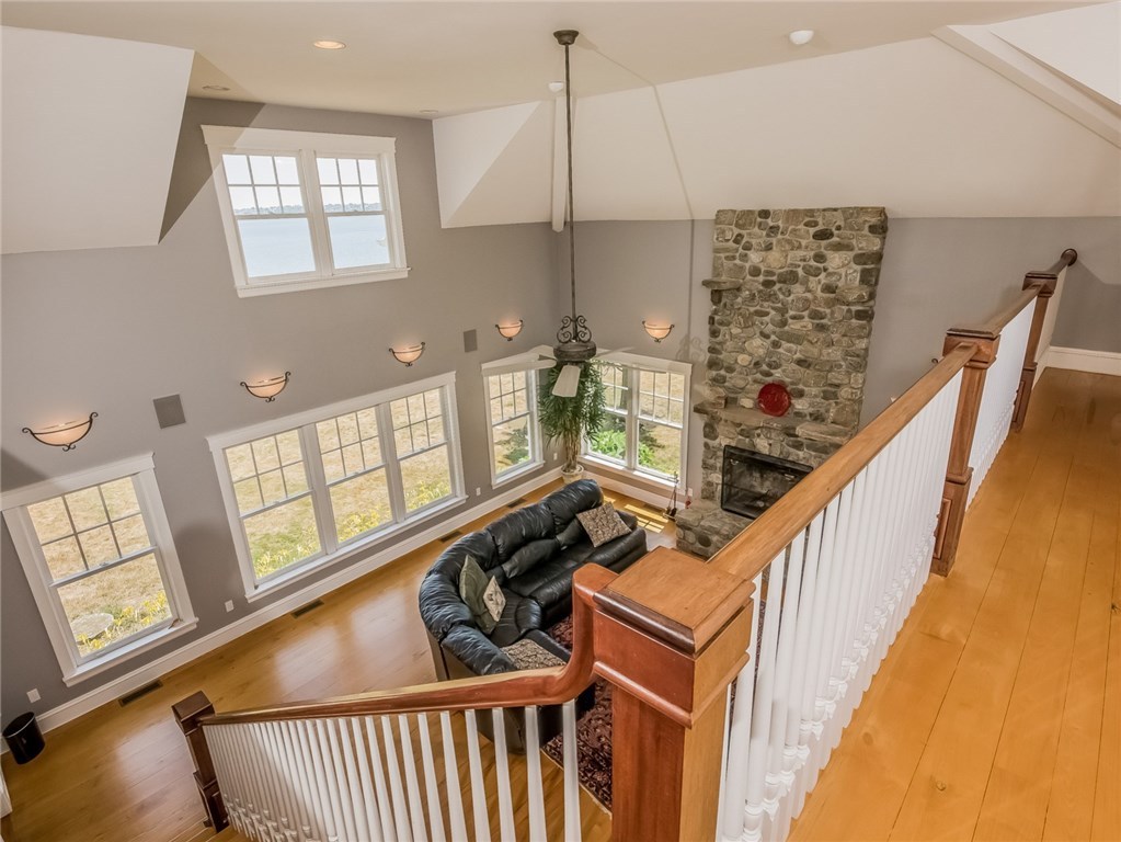 18 Stonegate Road Warren, RI 02885 - Photo 33 of 40 Carriage House - view from second level.
