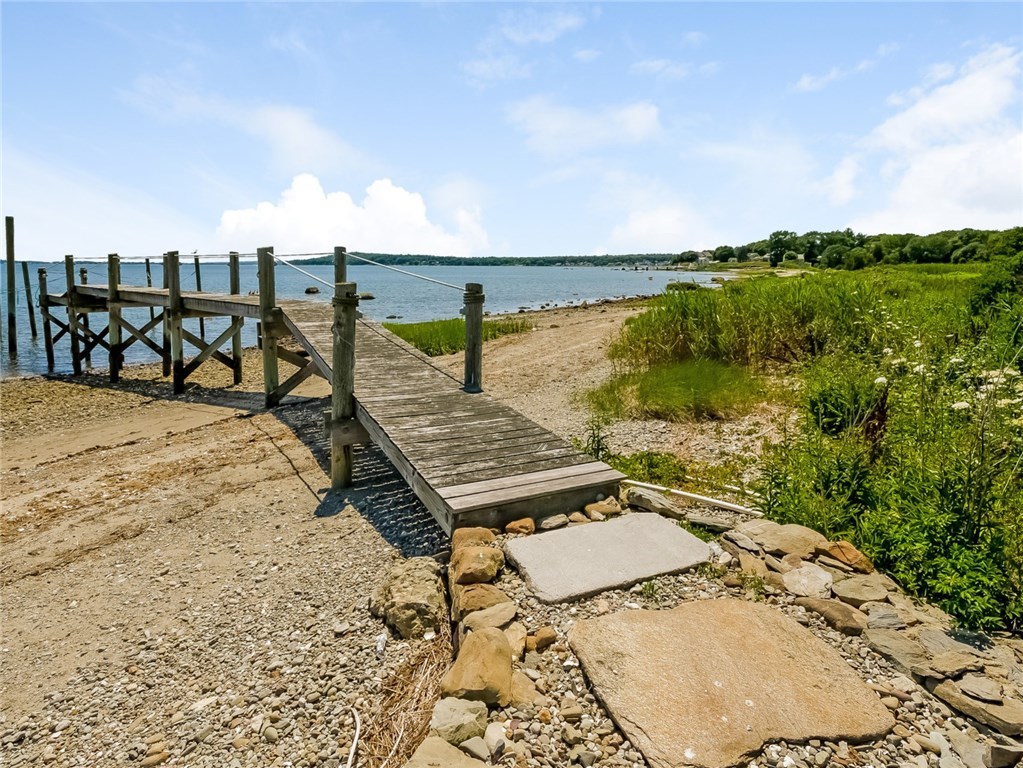 18 Stonegate Road Warren, RI 02885 - Photo 39 of 40