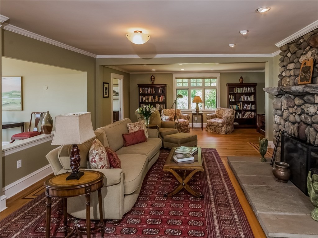 18 Stonegate Road Warren, RI 02885 - Photo 7 of 40
