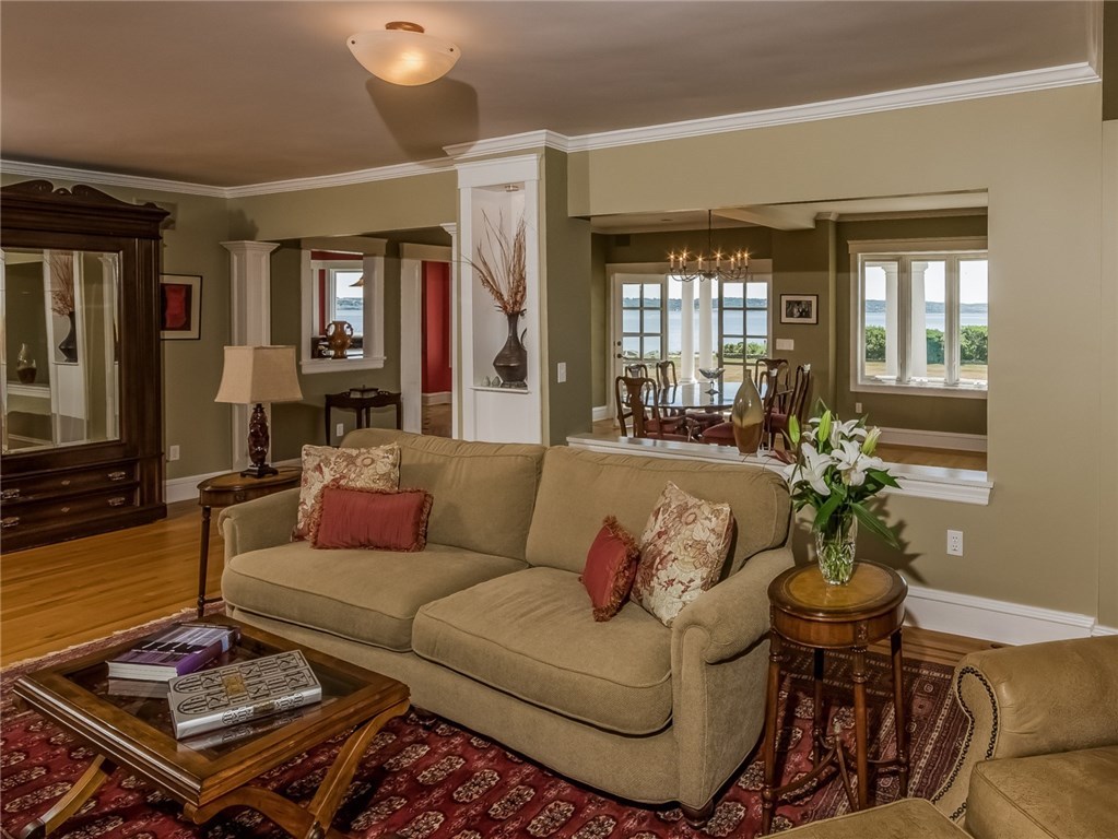 18 Stonegate Road Warren, RI 02885 - Photo 8 of 40