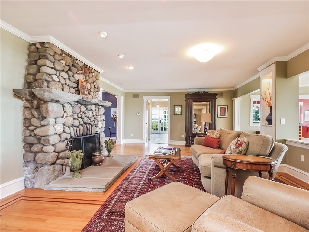 18 Stonegate Road Warren, RI 02885 - Photo 9 of 40