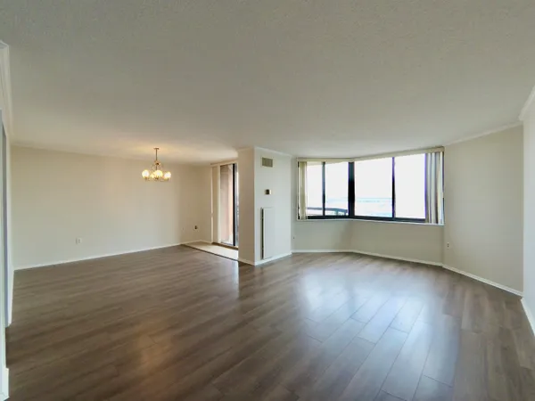 $2,290 | 1009 Harmon Cove Tower, Secaucus, NJ 07094