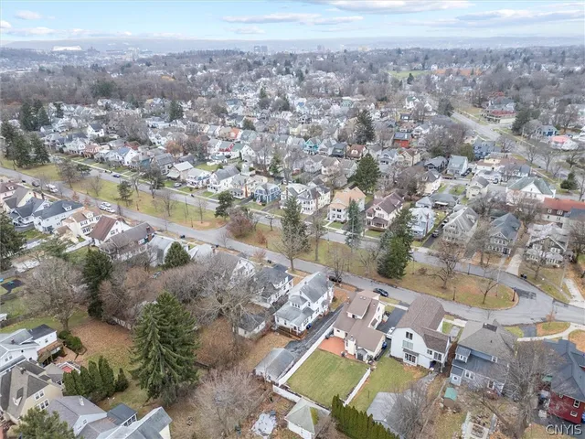 $2,600 | 123 Shotwell Park, Syracuse, NY 13206