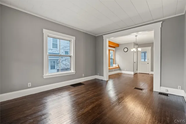 $2,600 | 123 Shotwell Park, Syracuse, NY 13206