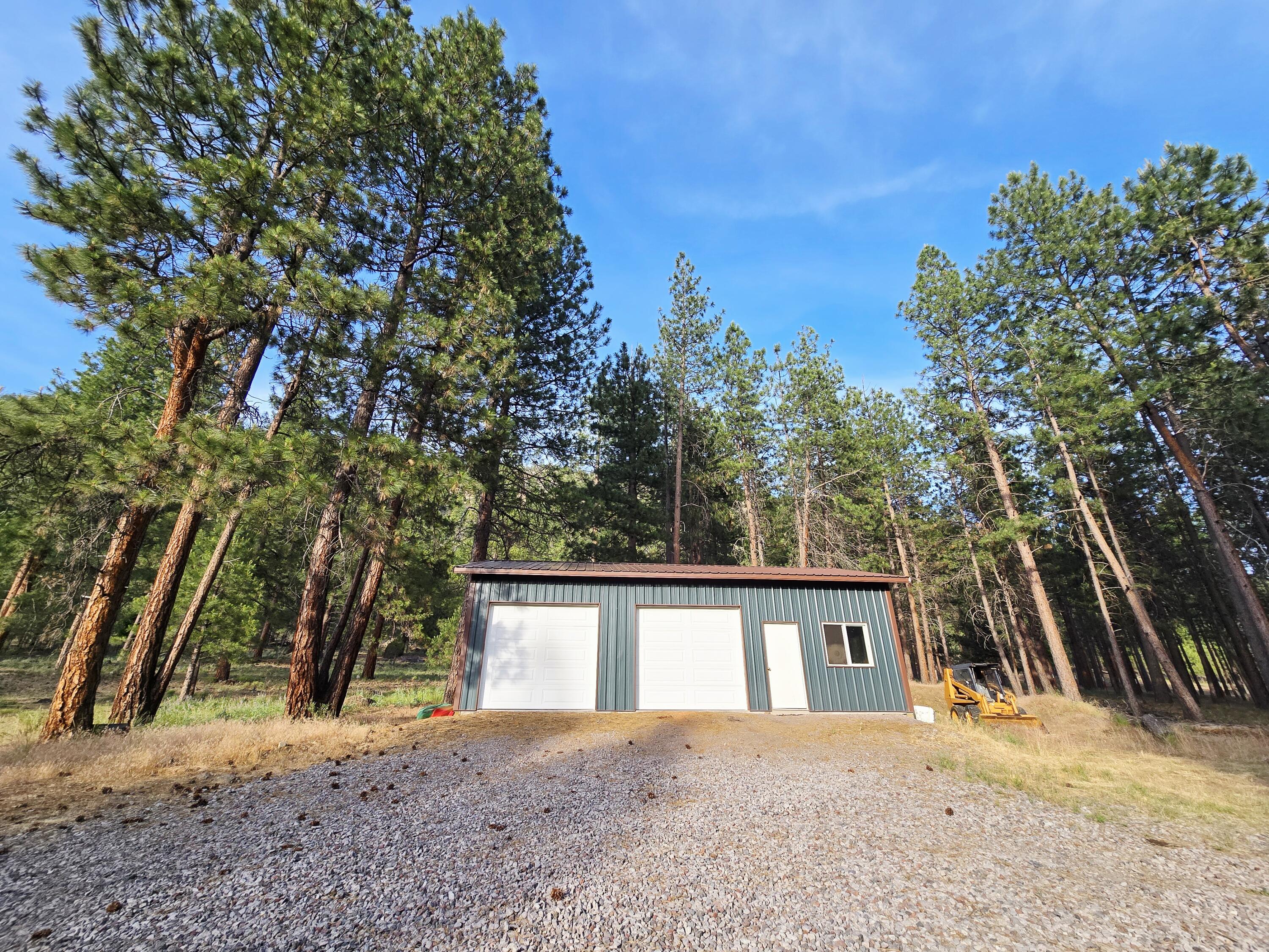 10211 Old Fort Road Klamath Falls, OR 97601 - Photo 73 of 79 Shop/ Garage