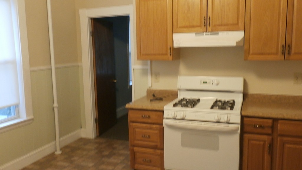 23 Orient Street Malden, MA 02148 - Photo 6 of 30