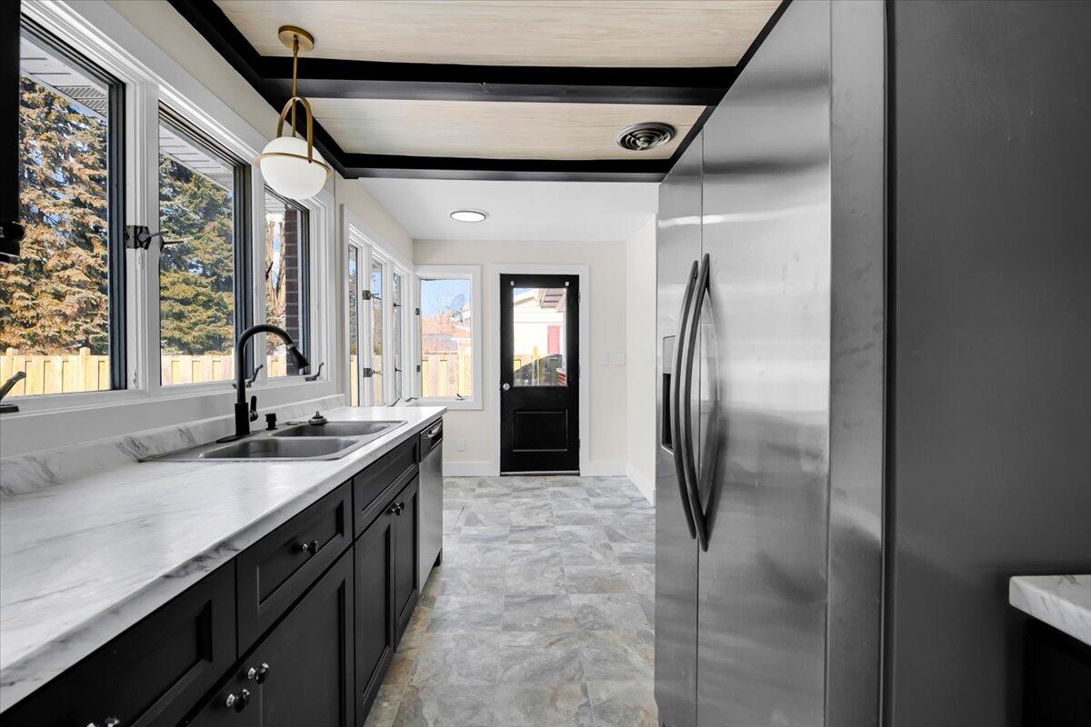 94 Marlette Street Sandusky, MI 48471 - Photo 4 of 30 14-94 Marlette St-14