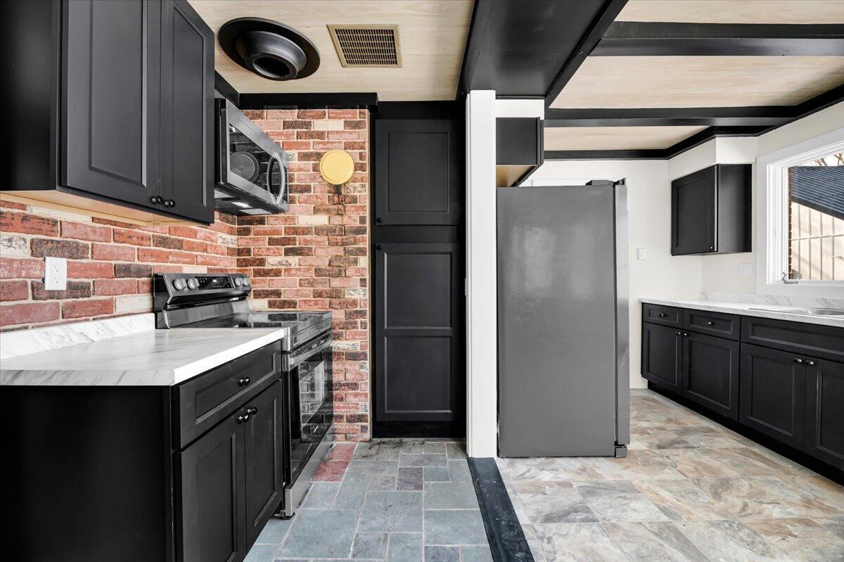 94 Marlette Street Sandusky, MI 48471 - Photo 5 of 30 20-94 Marlette St-20