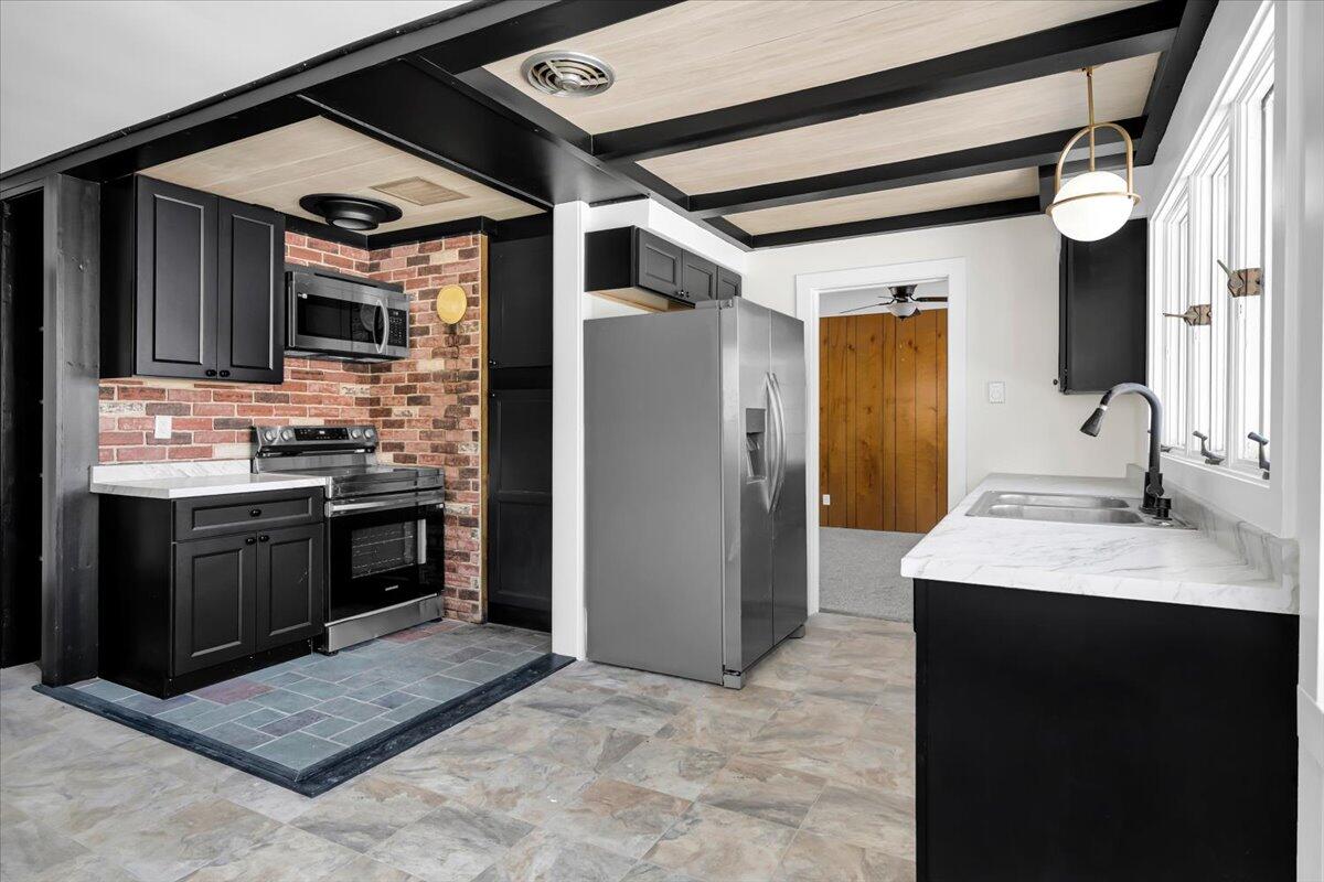 94 Marlette Street Sandusky, MI 48471 - Photo 6 of 30 15-94 Marlette St-15