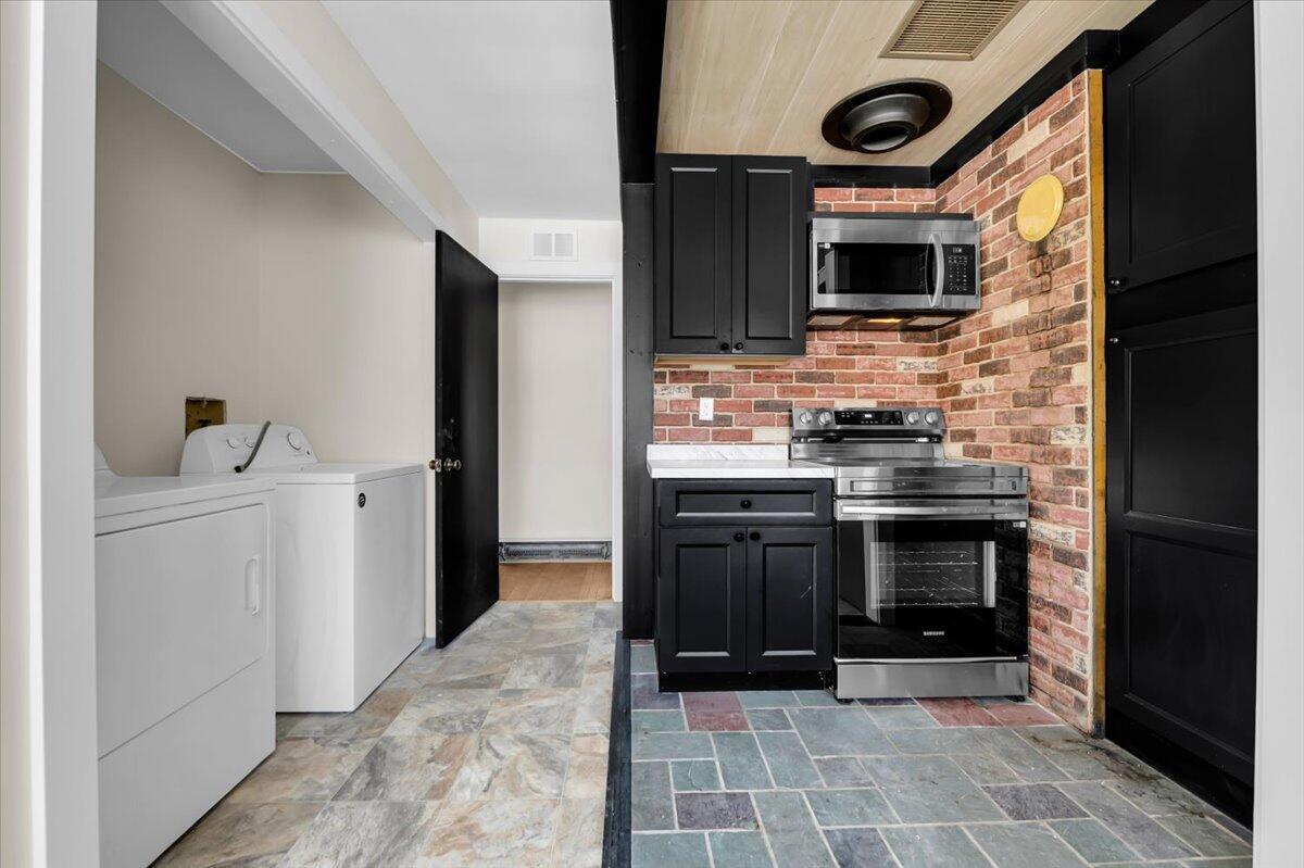 94 Marlette Street Sandusky, MI 48471 - Photo 9 of 30 18-94 Marlette St-18