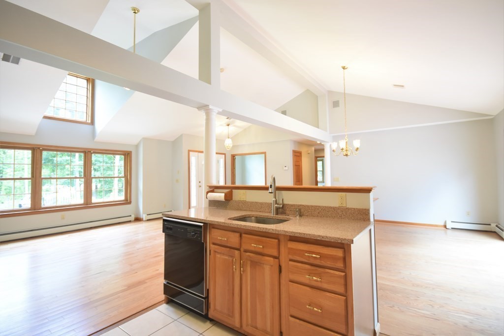 150 Haverhill Road Amesbury, MA 01913 - Photo 5 of 42