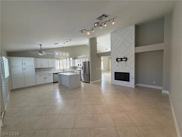 $3,190 | 694 Riverband Place, Henderson, NV 89052