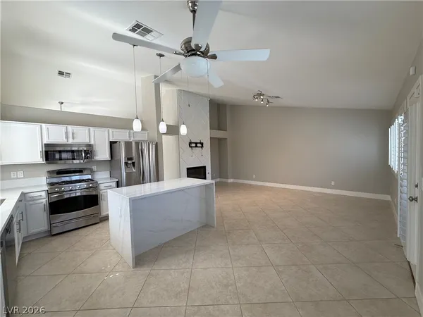 $3,190 | 694 Riverband Place, Henderson, NV 89052