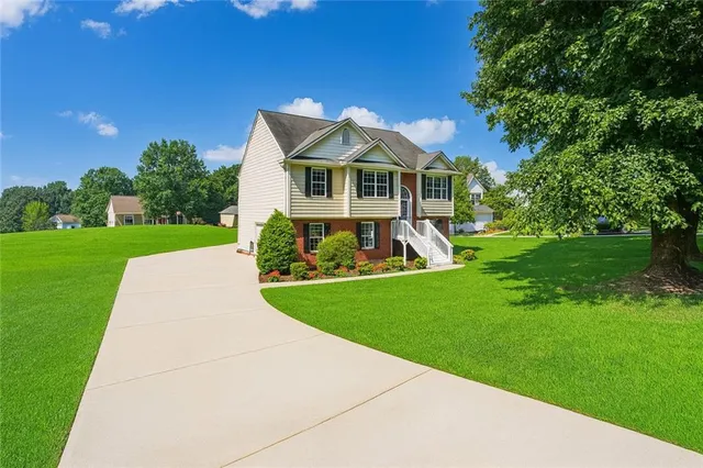 $299,900 | 9720 Poole Road, Villa Rica, GA 30180