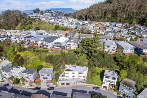 $1,995,000 | 221 Cresta Vista Drive, San Francisco, CA 94127