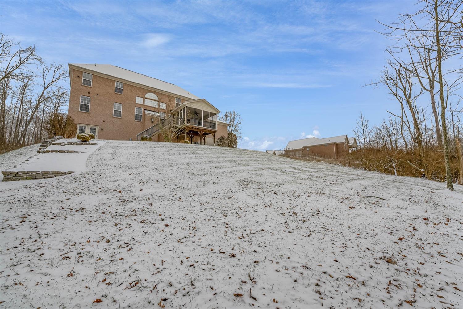 5609 Fox Ridge Court Cincinnati, OH 45247 - Photo 7 of 48