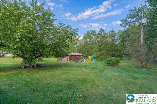 $375,000 | 5651 Park Valley Road, Schnecksville, PA 18078