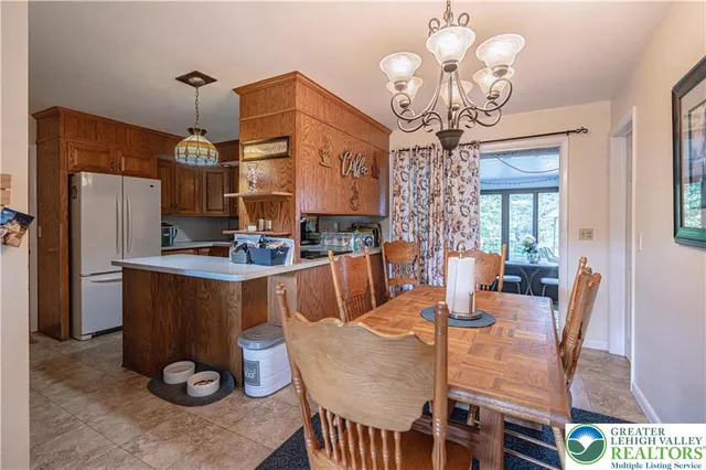 $375,000 | 5651 Park Valley Road, Schnecksville, PA 18078