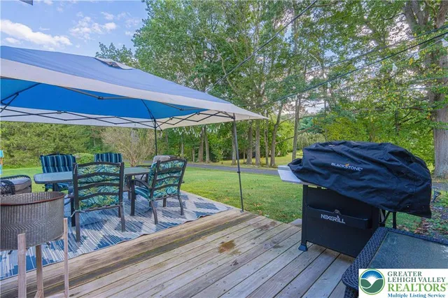 $375,000 | 5651 Park Valley Road, Schnecksville, PA 18078