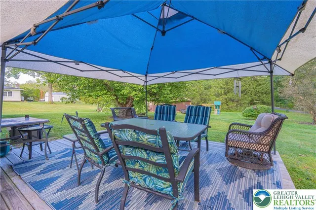 $375,000 | 5651 Park Valley Road, Schnecksville, PA 18078