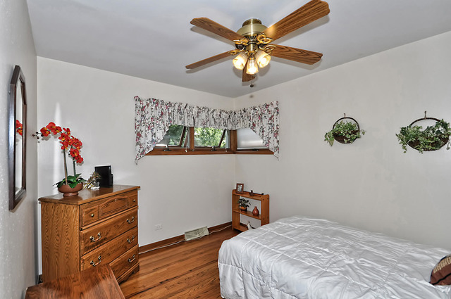 948 Meadow Road Northbrook, IL 60062 - Photo 12 of 25