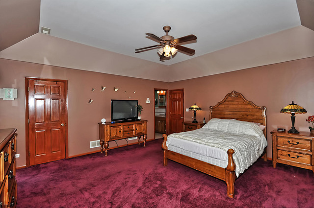948 Meadow Road Northbrook, IL 60062 - Photo 17 of 25