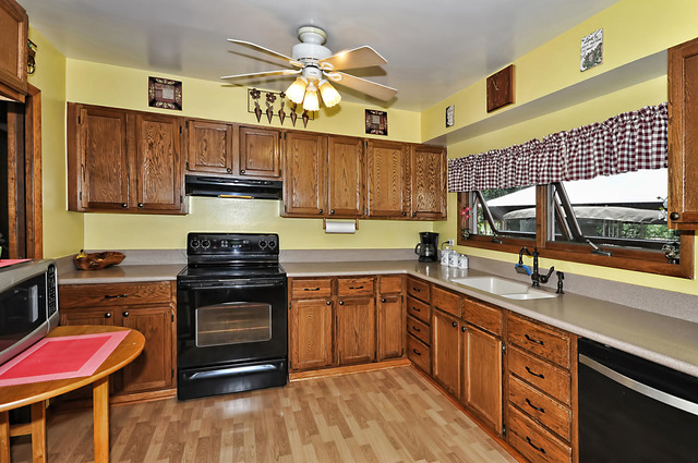 948 Meadow Road Northbrook, IL 60062 - Photo 5 of 25