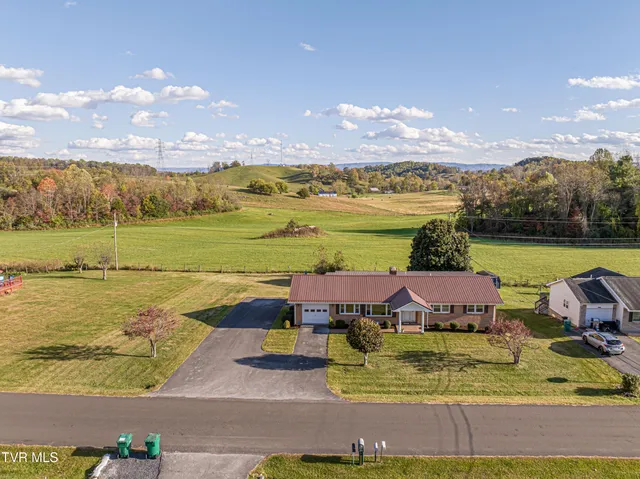 $425,000 | 19497 Stone Mountain Road, Abingdon, VA 24210