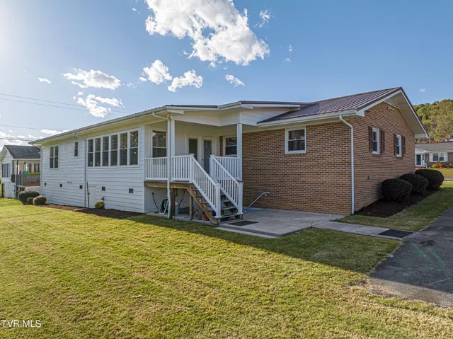 $425,000 | 19497 Stone Mountain Road, Abingdon, VA 24210