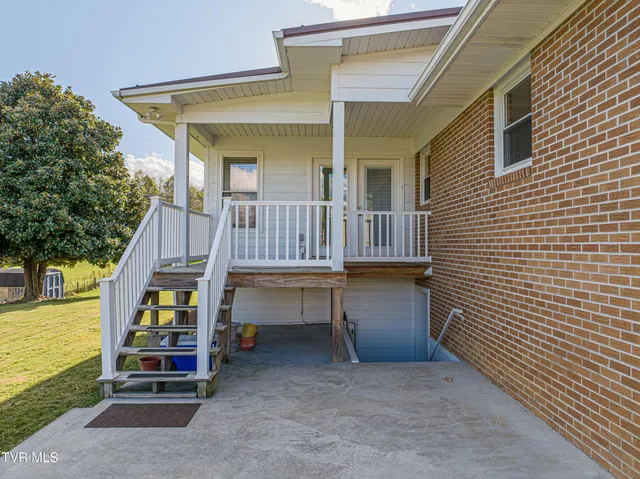 $425,000 | 19497 Stone Mountain Road, Abingdon, VA 24210