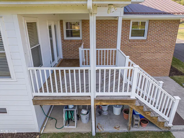 $425,000 | 19497 Stone Mountain Road, Abingdon, VA 24210