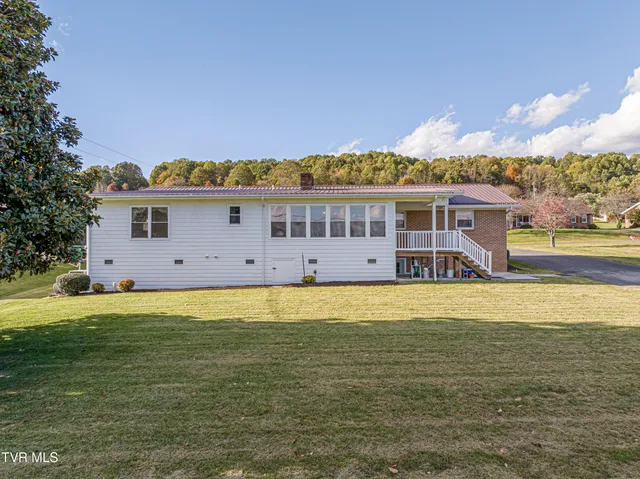 $425,000 | 19497 Stone Mountain Road, Abingdon, VA 24210