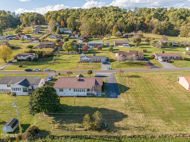 $425,000 | 19497 Stone Mountain Road, Abingdon, VA 24210