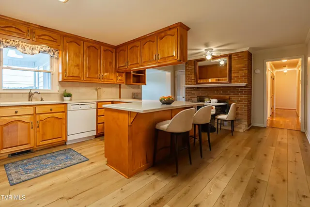 $425,000 | 19497 Stone Mountain Road, Abingdon, VA 24210