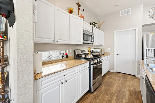 $390,000 | 6458 Cinnamon Hazlenut Street, North Las Vegas, NV 89084