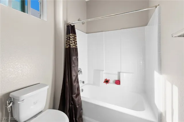 $390,000 | 6458 Cinnamon Hazlenut Street, North Las Vegas, NV 89084