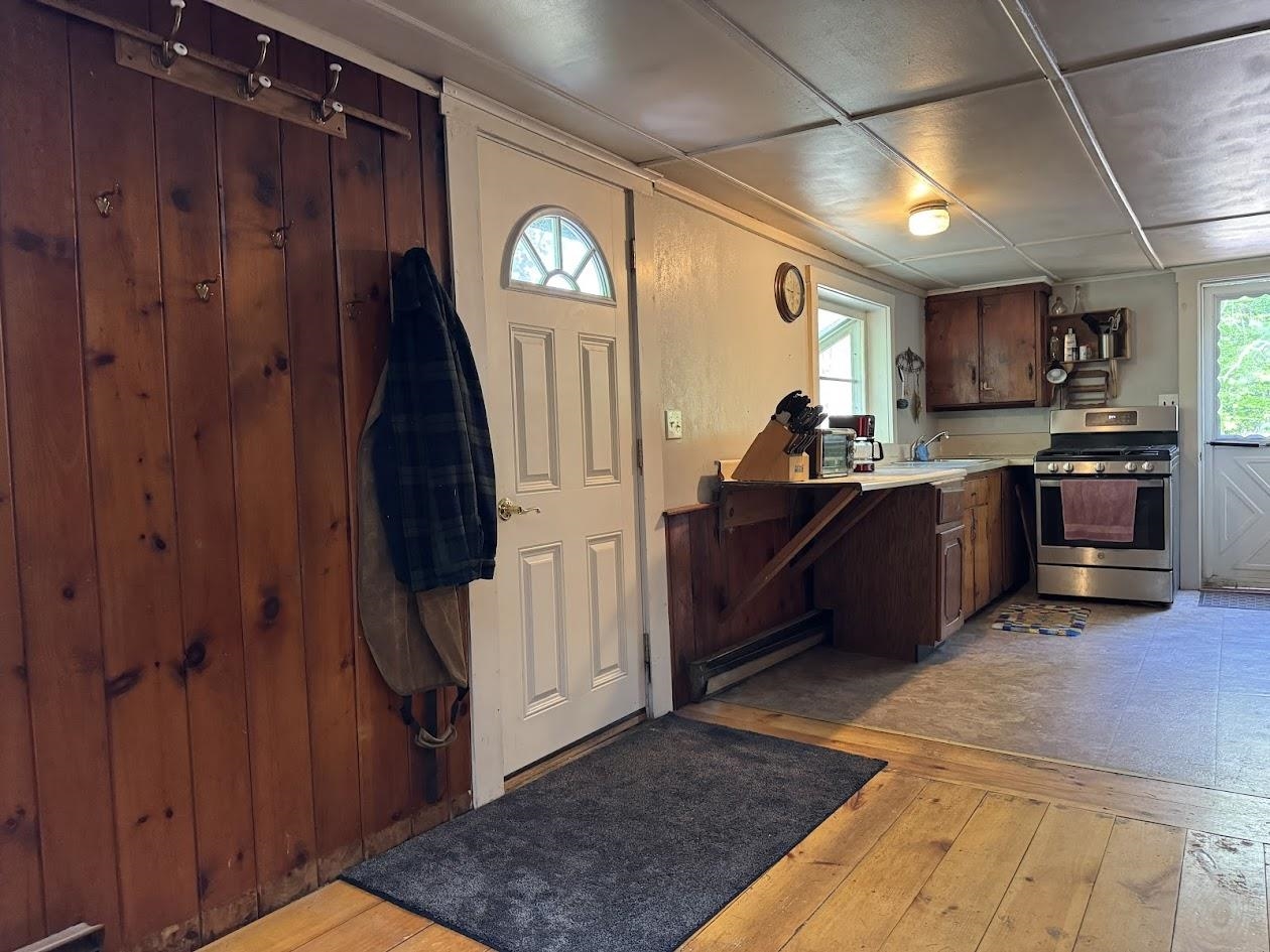 1003 East Washington Road Hillsborough, NH 03244 - Photo 9 of 28
