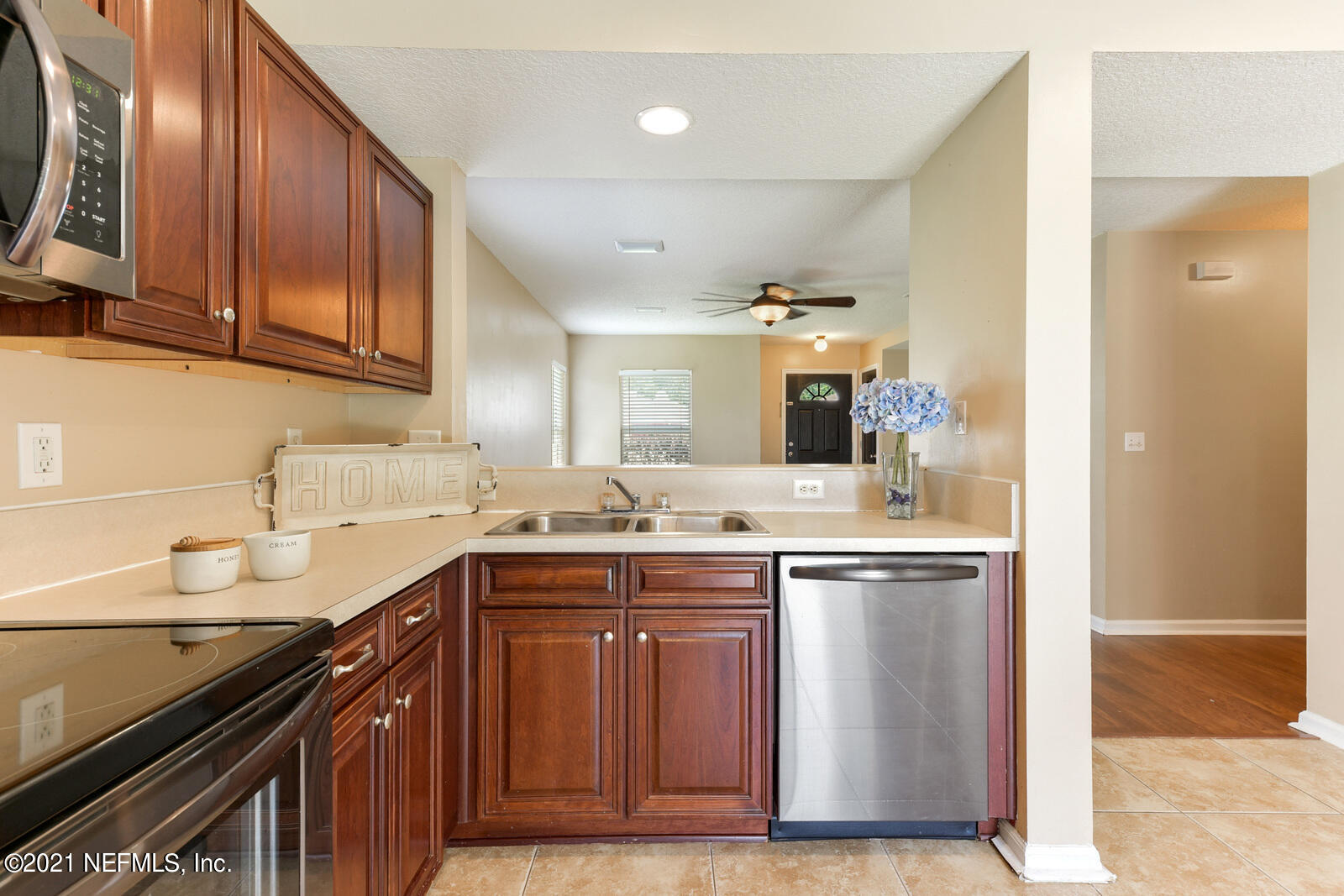86531 Cartesian Pointe Drive Yulee, FL 32097 - Photo 8 of 25 011_1600x1067_mls