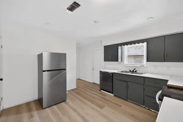 $269,900 | 724 South Elm Street, Sherman, TX 75090
